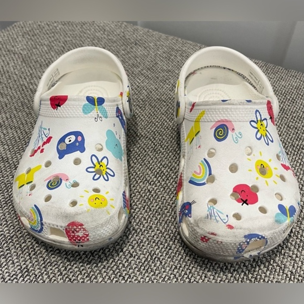 Crocs Kids' Classic Doodle Print Clog, Size 1